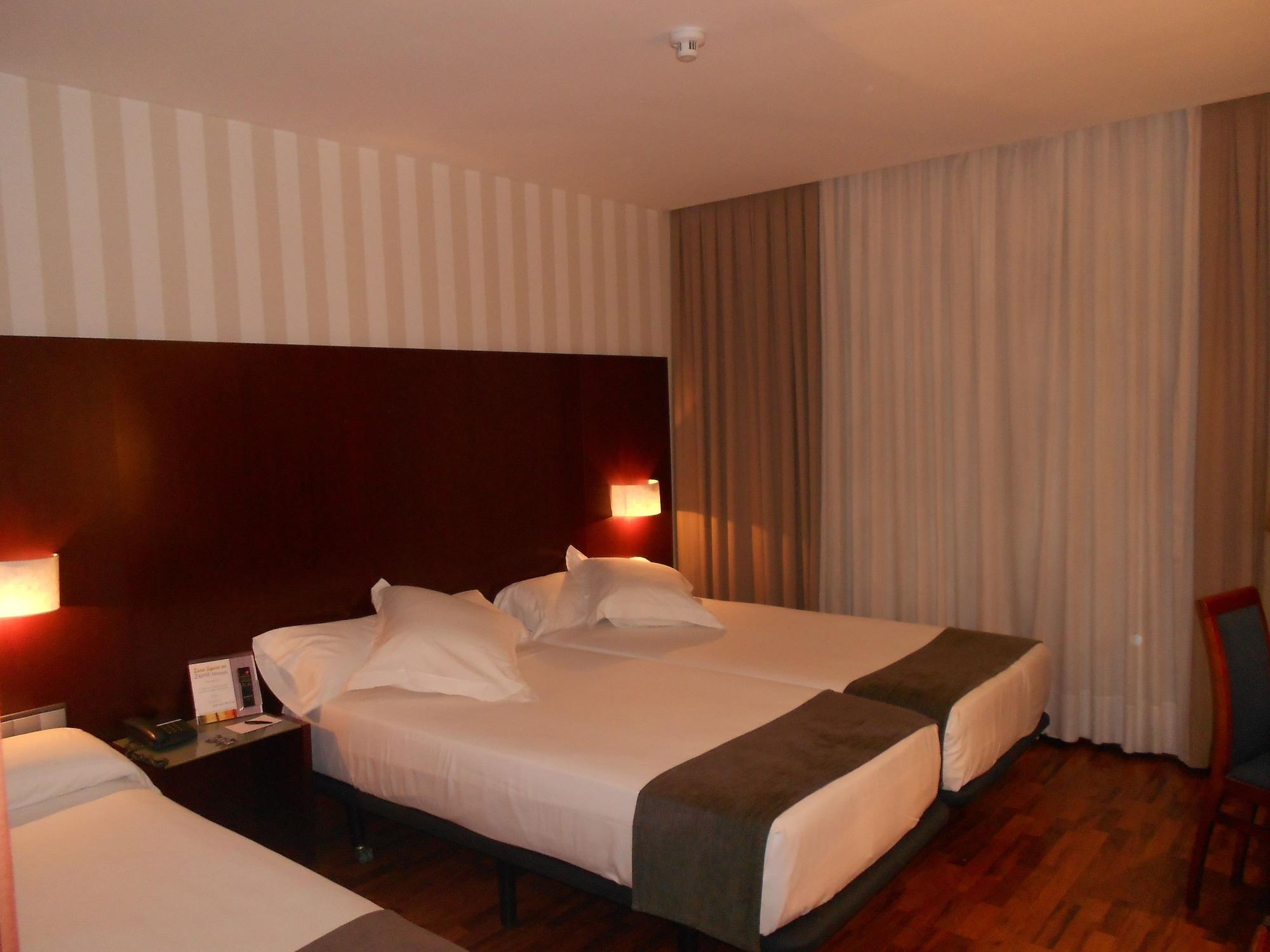 Zenit Malaga Hotel Bagian luar foto