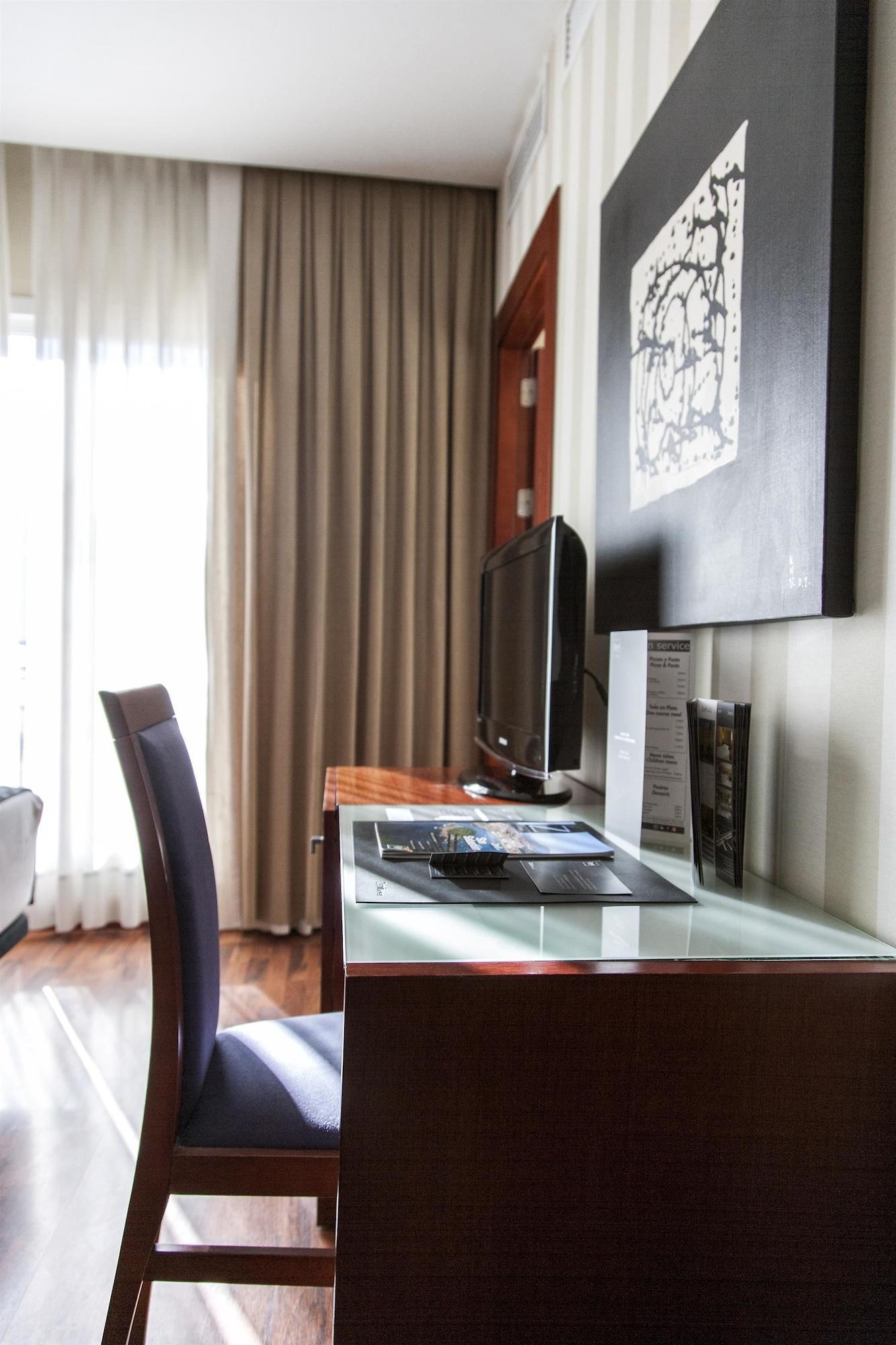 Zenit Malaga Hotel Bagian luar foto