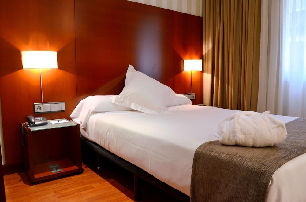 Zenit Malaga Hotel Bagian luar foto