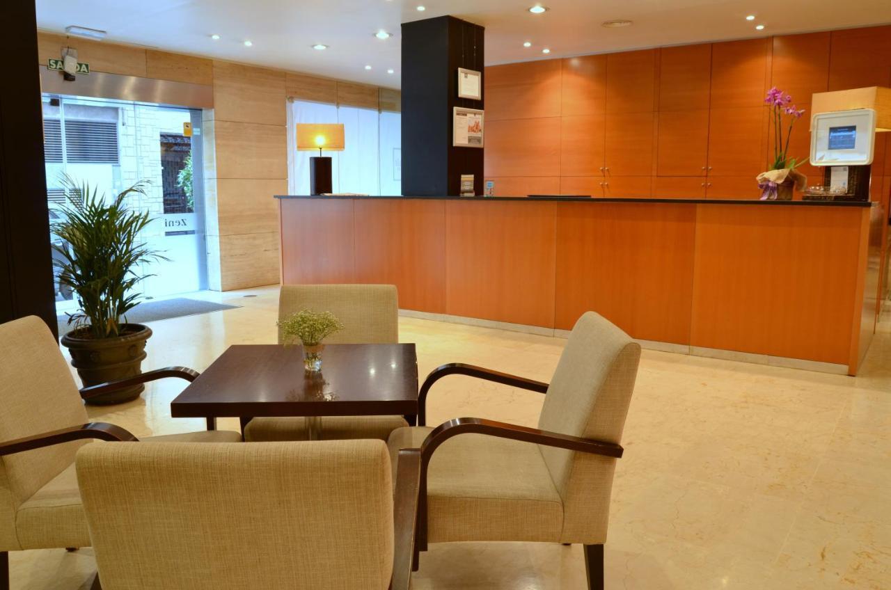Zenit Malaga Hotel Bagian luar foto