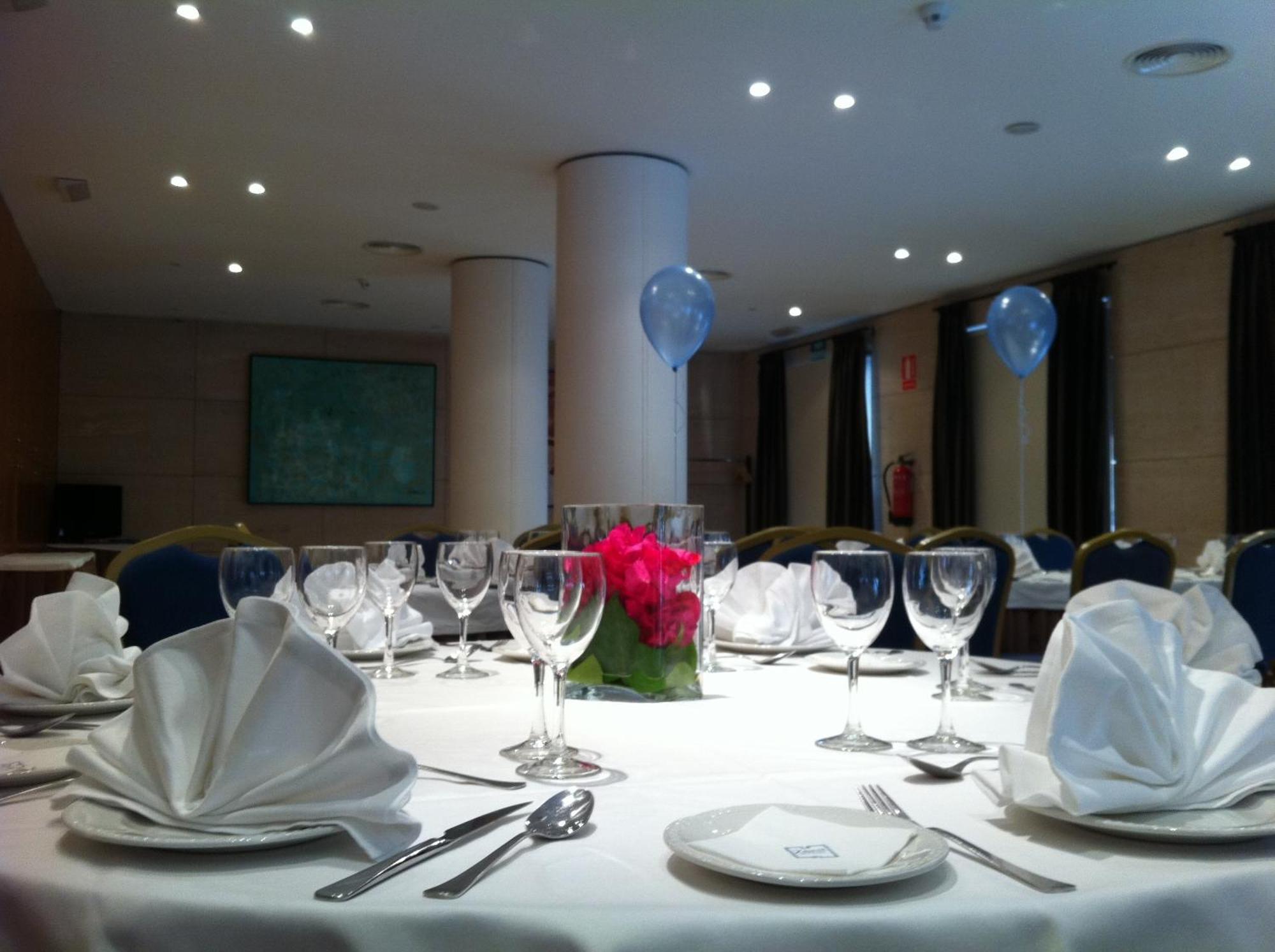 Zenit Malaga Hotel Bagian luar foto