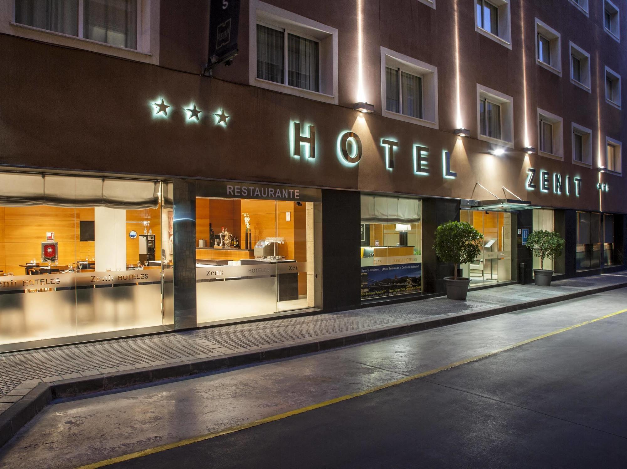 Zenit Malaga Hotel Bagian luar foto