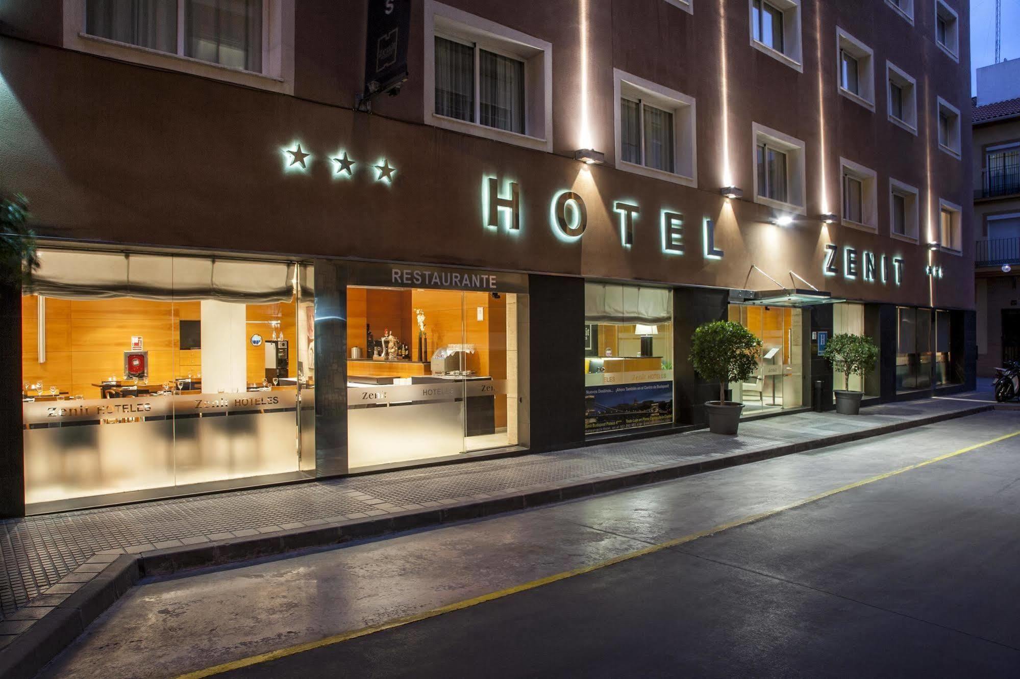 Zenit Malaga Hotel Bagian luar foto