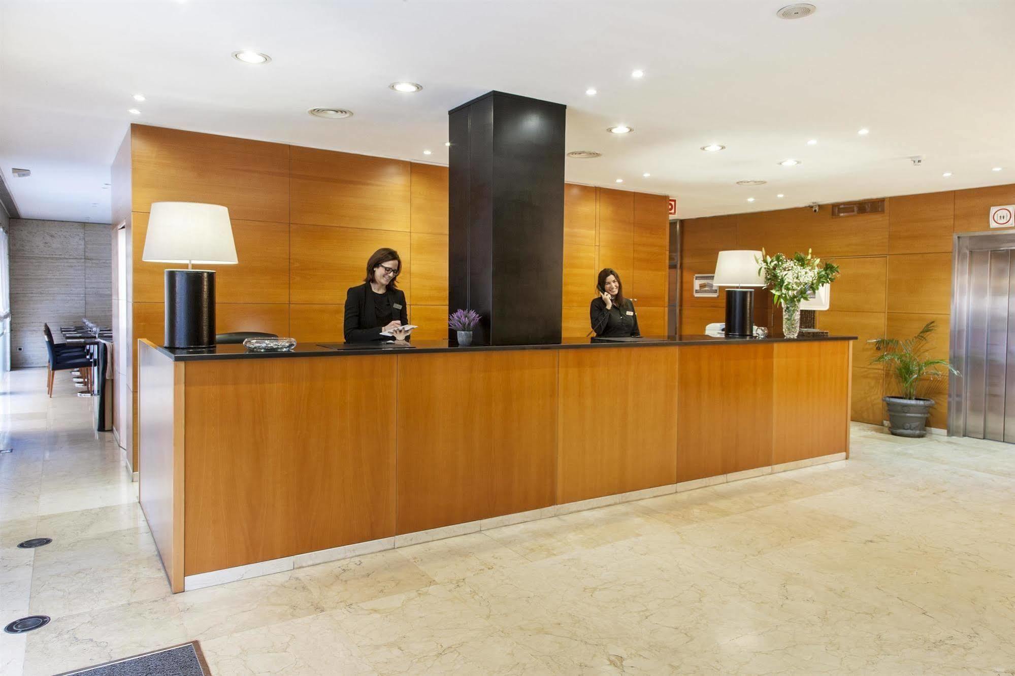 Zenit Malaga Hotel Bagian luar foto