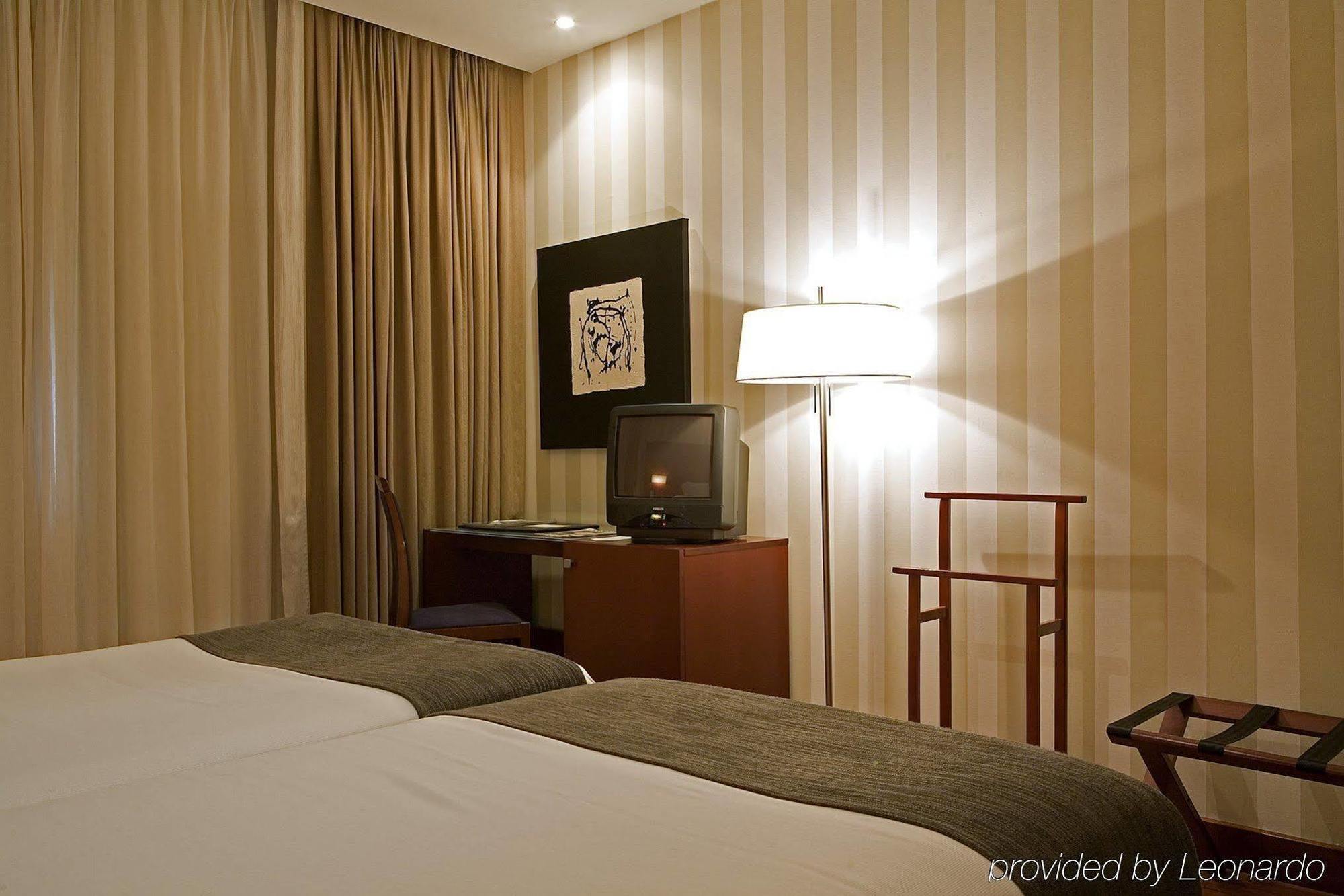 Zenit Malaga Hotel Bagian luar foto