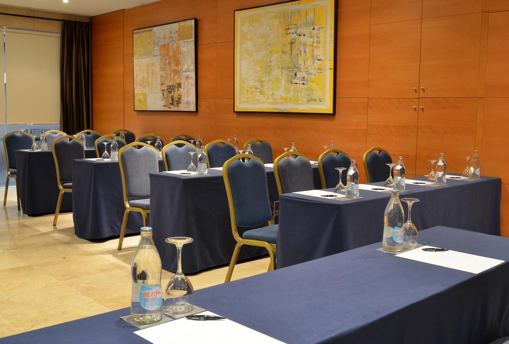 Zenit Malaga Hotel Bagian luar foto